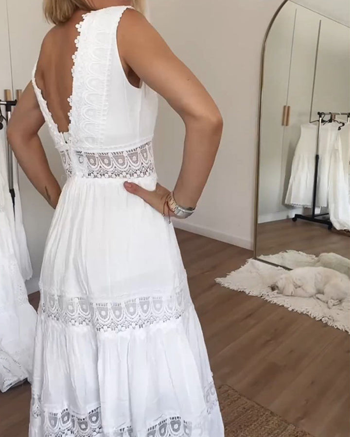 Aurélie™ | Elegáns V-nyakú csipkeruha