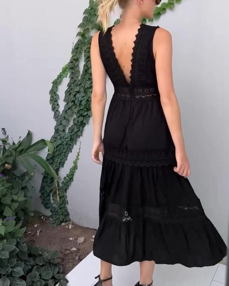 Aurélie™ | Elegáns V-nyakú csipkeruha